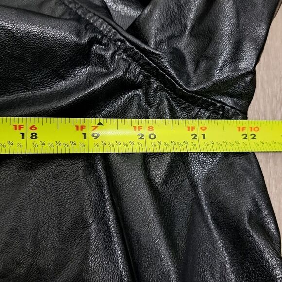 Free People Bri Babe Faux Leather Blouse Oversized Small Black NWT - Picture 8 of 14